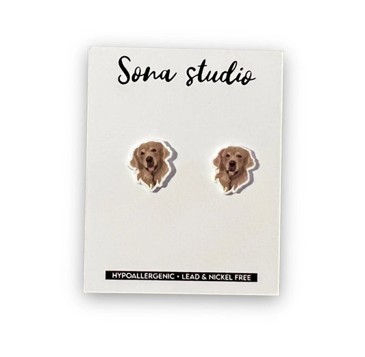 Isolated Sona Studio Golden Retriever earrings - Hypoallergenic - Lead & Nickel free
